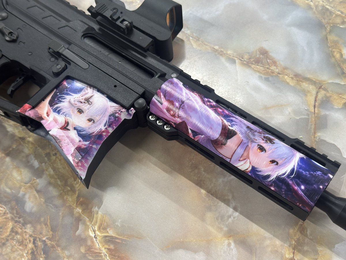 これ、エアガン本体に直接プリントしてるんだろうなあ… UVプリンタすげ