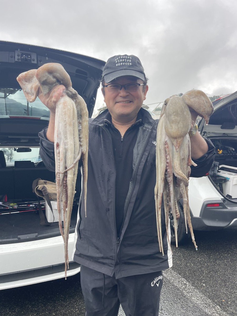 duke0711's tweet photo. 試験前日にブサイクですいません。
大雨の中タコ釣りに行ってきました。
オクトパス…明日、これを見た受験生の皆様がパスできますように！ https://t.co/wsWtcP9Ke4