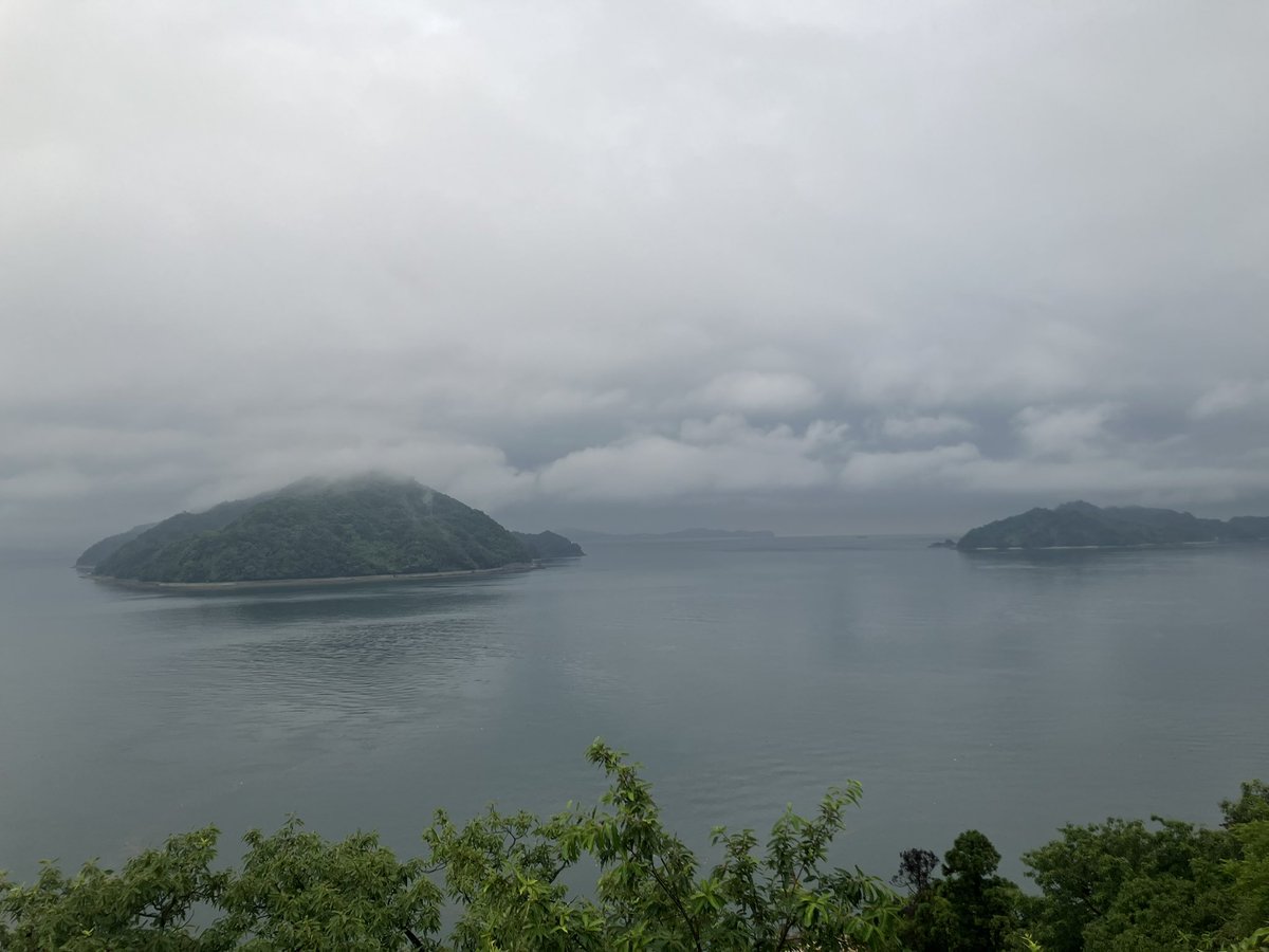 cimaaa3's tweet photo. 今年の島は雨模様 https://t.co/jgUZVH0oP4
