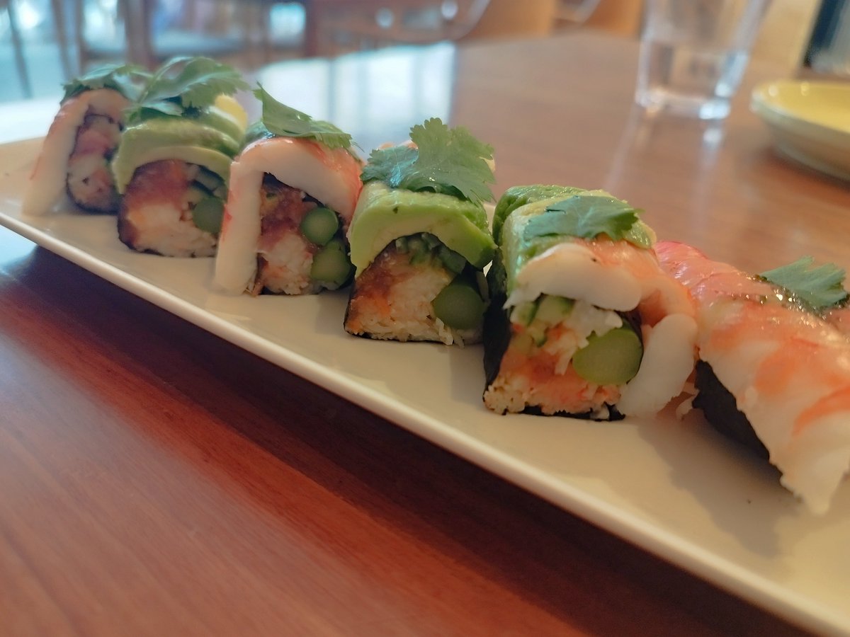 SAKANA_KLCC's tweet photo. KLCCですしを食べるなら、Sakana Japanese Diningへどうぞ！
ハンバーグ、餃子、カレーなどご家族で楽しめるメニューも沢山😊
只今、��ッピーアワーです！ https://t.co/VYG0f1fEiH