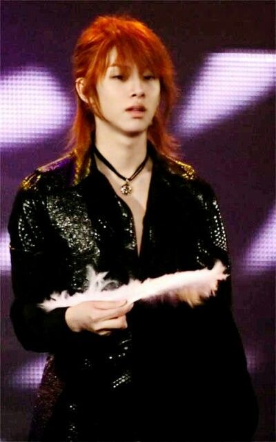 yechulholic's tweet photo. oh Heechul you are THE visual of the industry https://t.co/8bFjQKJ9Cj