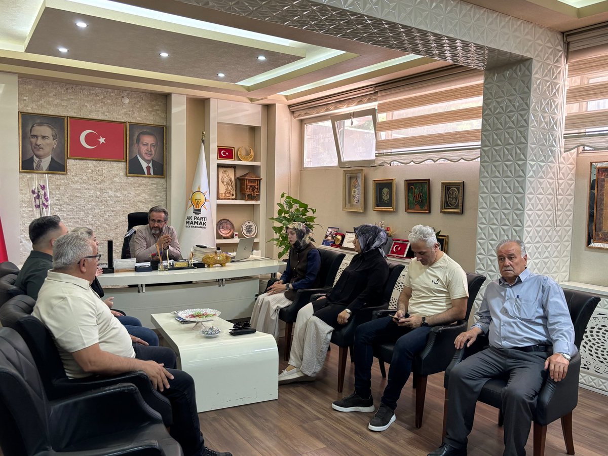 engindalbasti's tweet photo. Ankara Milletvekilimiz Zehranur AYDEMİR’i saha programı öncesinde İlçe Başkanlığımızda misafir ettik. https://t.co/IKEP3NDTfa