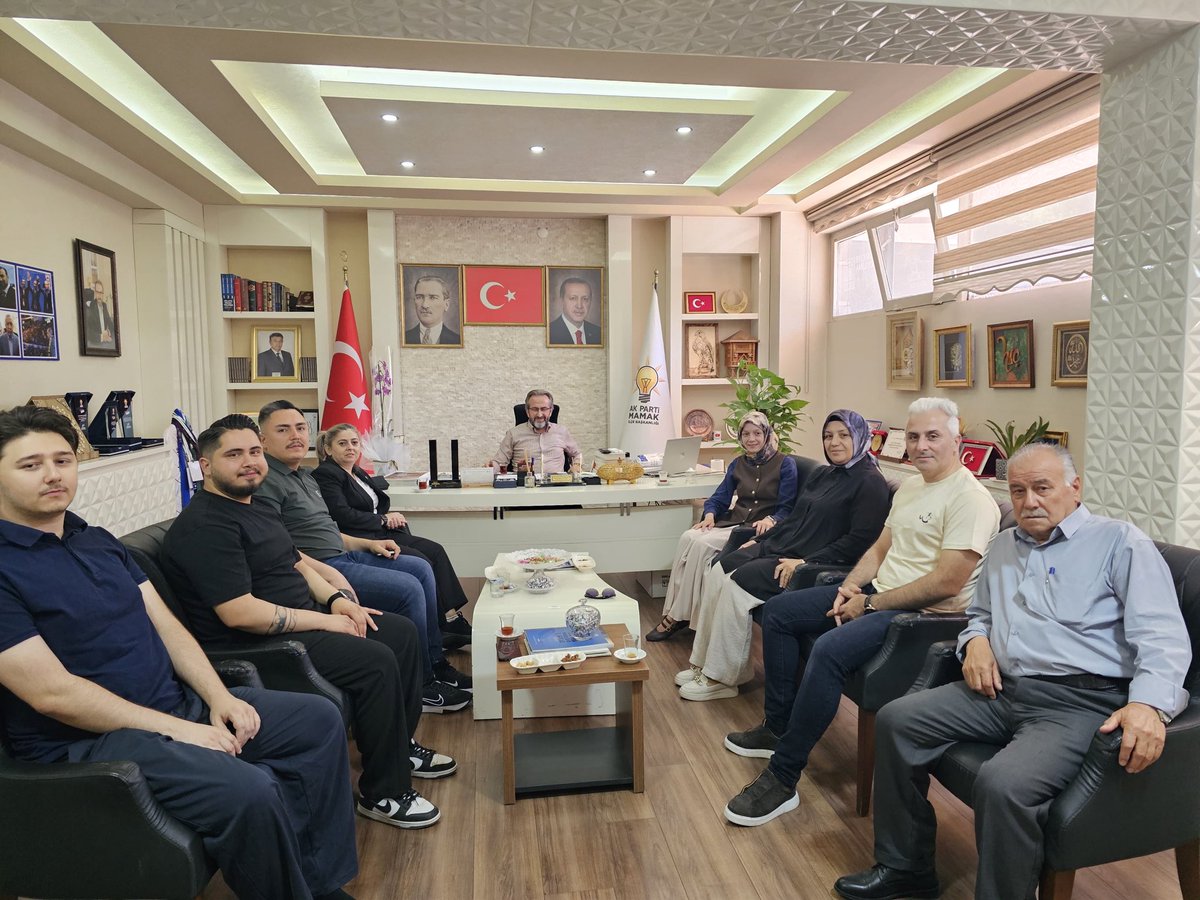 engindalbasti's tweet photo. Ankara Milletvekilimiz Zehranur AYDEMİR’i saha programı öncesinde İlçe Başkanlığımızda misafir ettik. https://t.co/IKEP3NDTfa