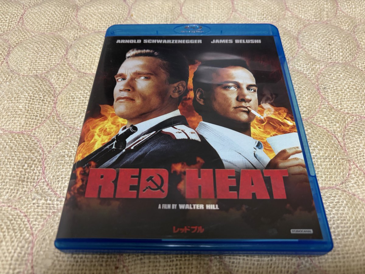 umeufc's tweet photo. 久しぶりに家で映画鑑賞。今日はレッドブル。劇場で観て、それから何度か観てるけど今日が1番面白く感じた。こう言うのあるから映画は侮れない💦 https://t.co/vk7pXUiaOA
