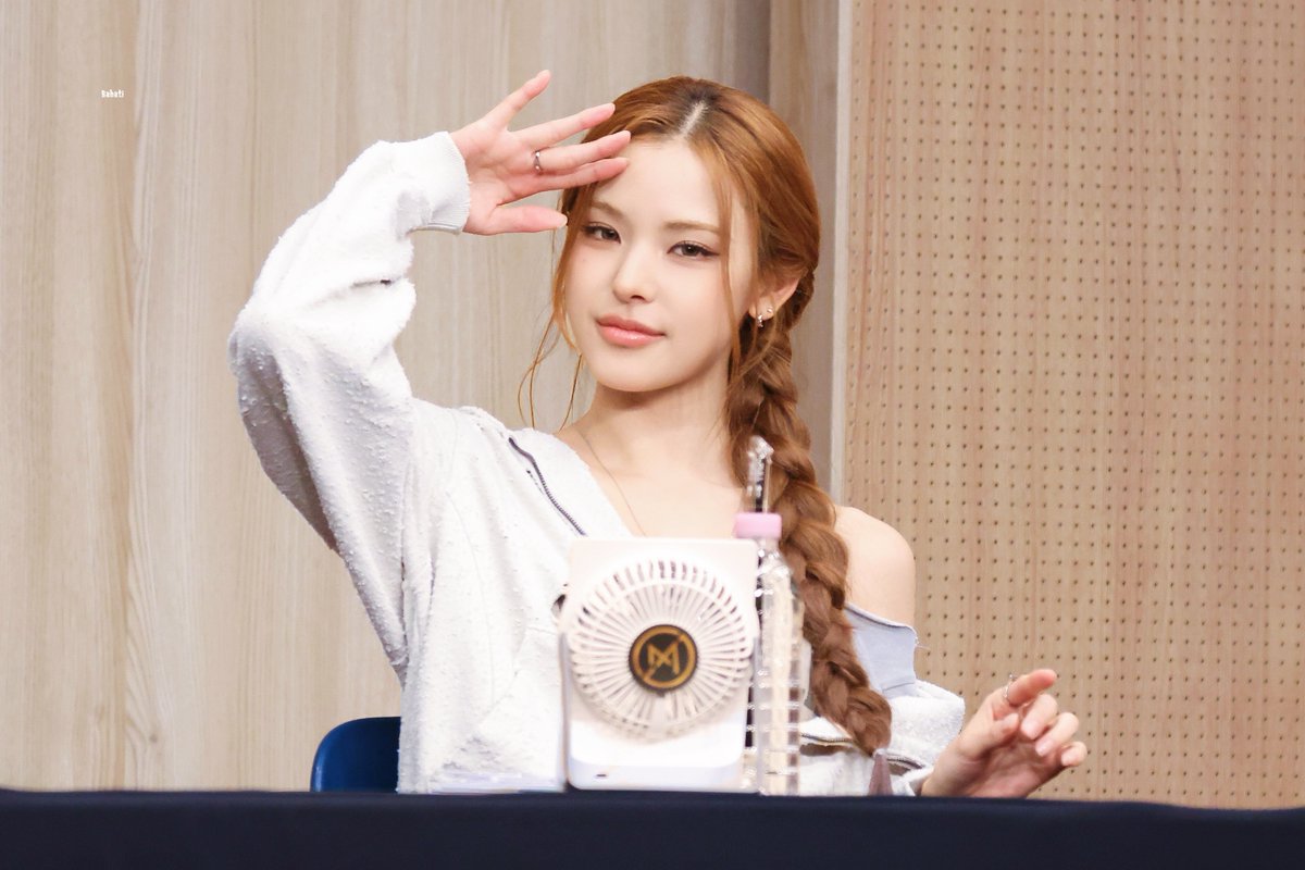 Bahati_Ba's tweet photo. 260703 

#MAI #마이 
#이즈나 #IZNA https://t.co/9n4UNCJYjT