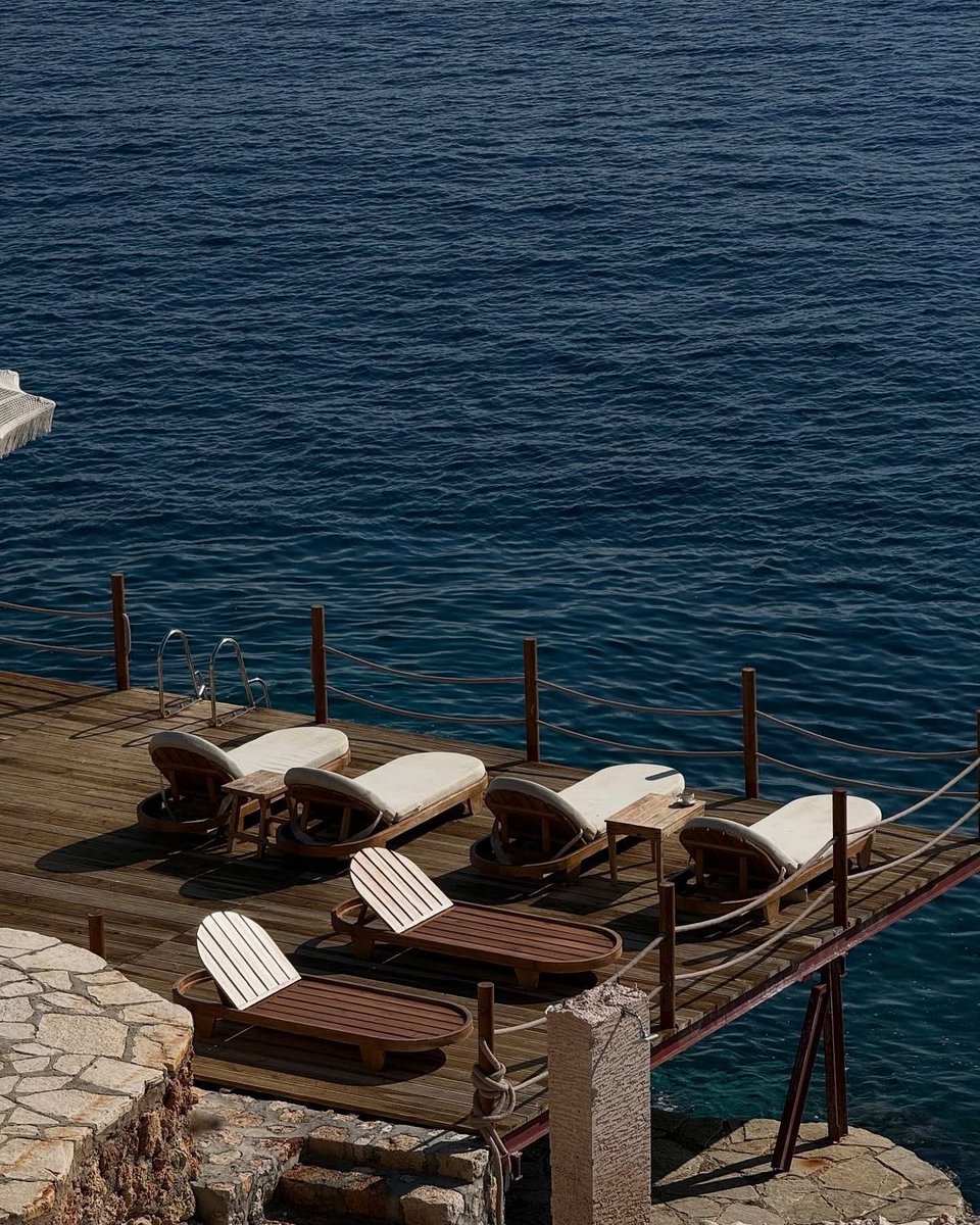 _Naturaee's tweet photo. the ocean never stops dreaming https://t.co/FRsZTMaqMh