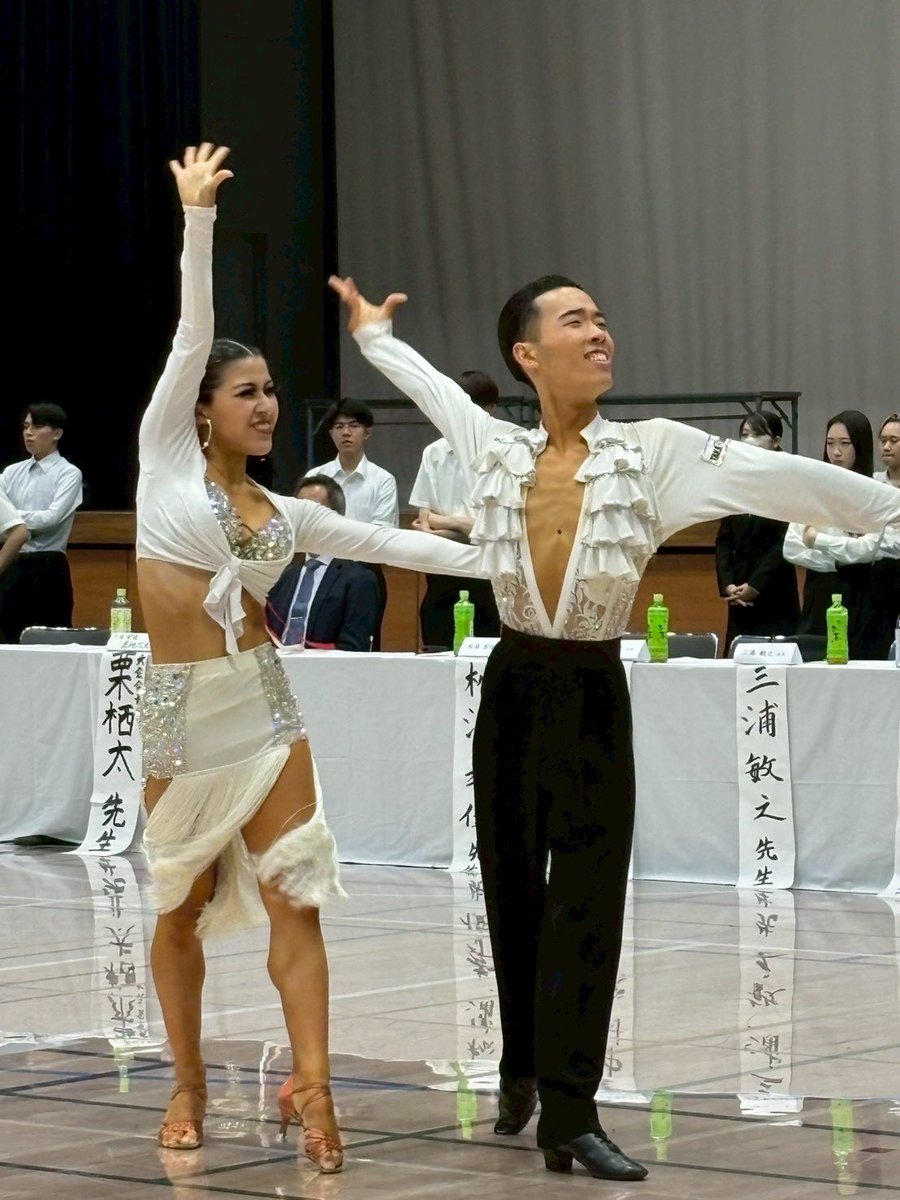 hitotsuba_brdc's tweet photo. 💖春東部結果報告💖
【Sr.スタンダード】
タンゴの部
梅田・冨永組　第2位🥈🏆✨

【Sr.ラテン】
ルンバの部
永井・森組　第9位✨
大場・浅井（外語大）組　第11位✨

───────────
前期を飾る大きな大会❗️夏全出場権を賭けて戦いました💃⚔️ https://t.co/KewK6Ot5a5