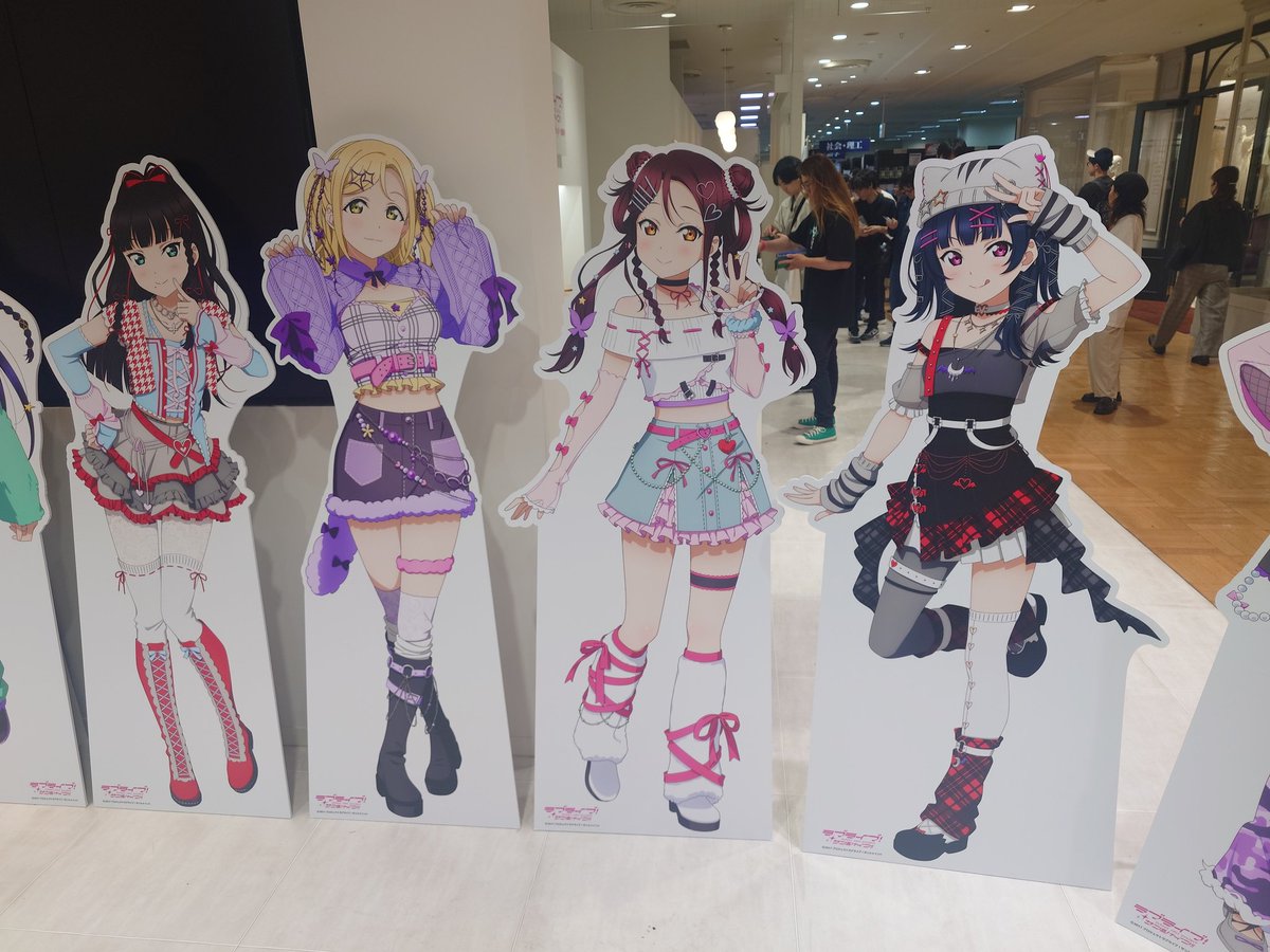 SopuruChan's tweet photo. 近くでやっているとの事でアンテナショップに行って来ました(^-^)
パネル写真撮っていると後ろから「これってユニット順…」早く言ってよ〜(笑) https://t.co/IG29fuoEiy