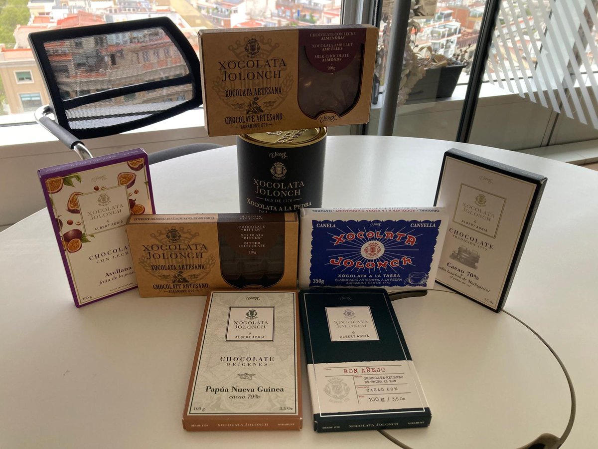 vialliure's tweet photo. 🍫 Abans d'entrar en materia, volem posar en joc...un magnífic lot de Xocolata Jolonch de @TorronsVicens!

👉 I tot a canvi de seguir-nos i repostejar aquesta publicació. Teniu de temps des d'ara i NOMÉS fins a les 8 del matí. Sort a tothom!

▶️📻 https://t.co/jIMz4Nib1e https://t.co/jgnXKlMarB
