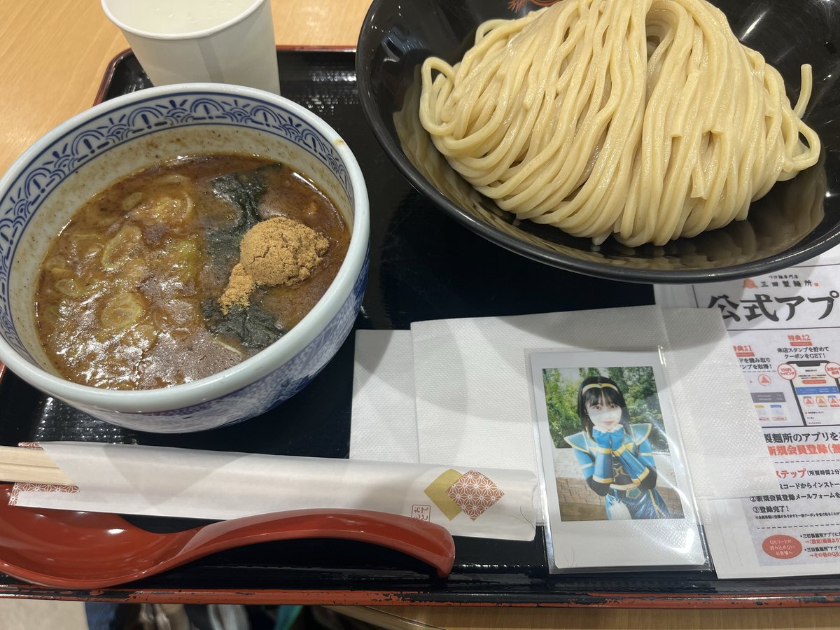 shimochan_k's tweet photo. 本日の昼食。
　セブンパークアリオ柏店フードコート内にて三田製麺所のつけ麺（麺大盛）

　＃ゆなちゃんとひとやすみ 

　あんまり朝食とってなかったのバレていたのかな（笑） https://t.co/2egzHWDQKL