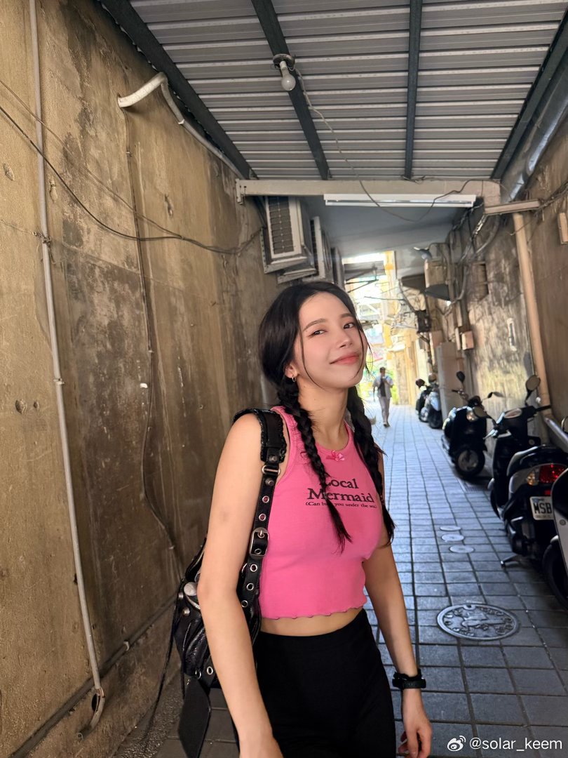 solarkeem_bot2's tweet photo. [📸] 2026.07.04 Weibo 

tainan💕 

#솔라 #SOLAR
@RBW_MAMAMOO https://t.co/gCZcWabi1X