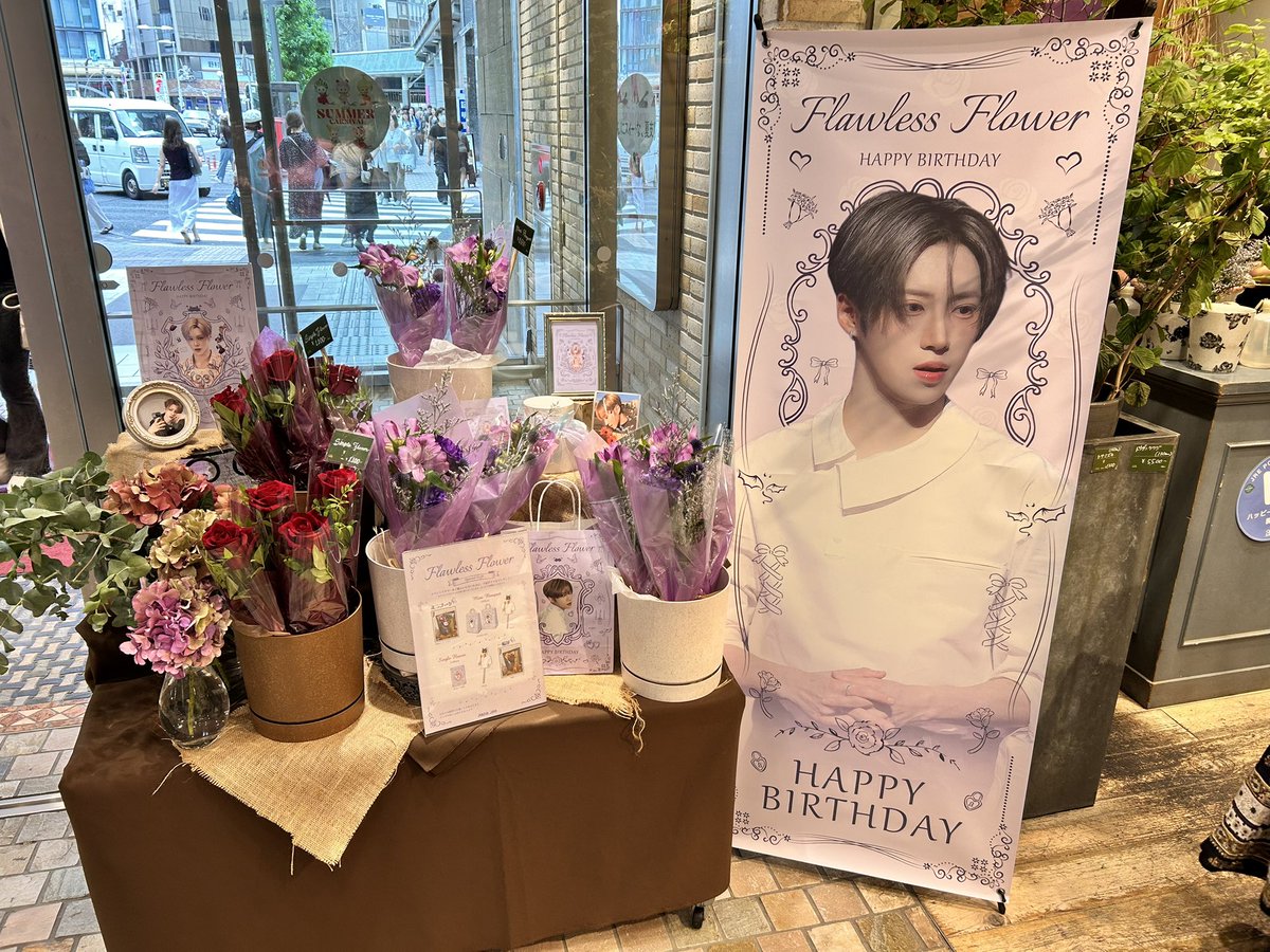 MeguArno277's tweet photo. 儚くて美しい😍
センイル���お花をチョイスしてくださった運営さんに感謝しかありません💜

#いちばん輝くジャンジアハオ https://t.co/4UKYcUubeX