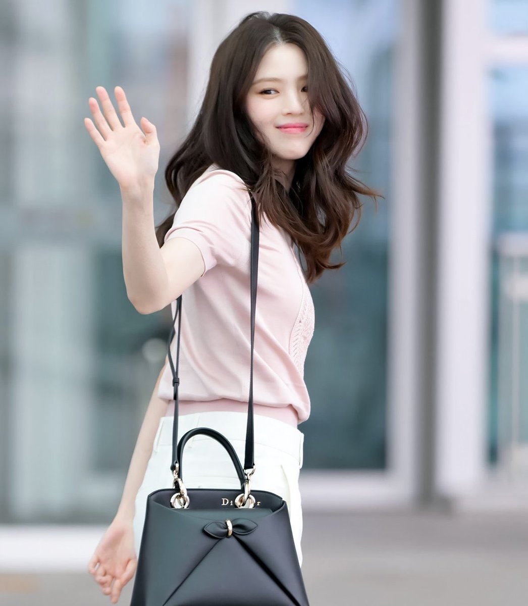 soxee1118's tweet photo. 언니 사랑합니다 https://t.co/ZQQTqEG5rP