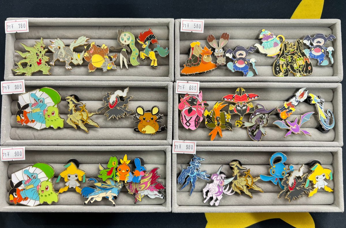 ポケカ 販売情報】 ✨海外限定ピンズ多数入荷✨ 伝説・幻ポケモンたち