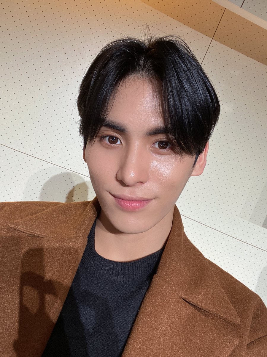 halu_day0303's tweet photo. 260704

항상태양이편💚.
D-425

#SF9 #에스에프나인 #유태양 #YOOTAEYANG https://t.co/VScsHpPA5U