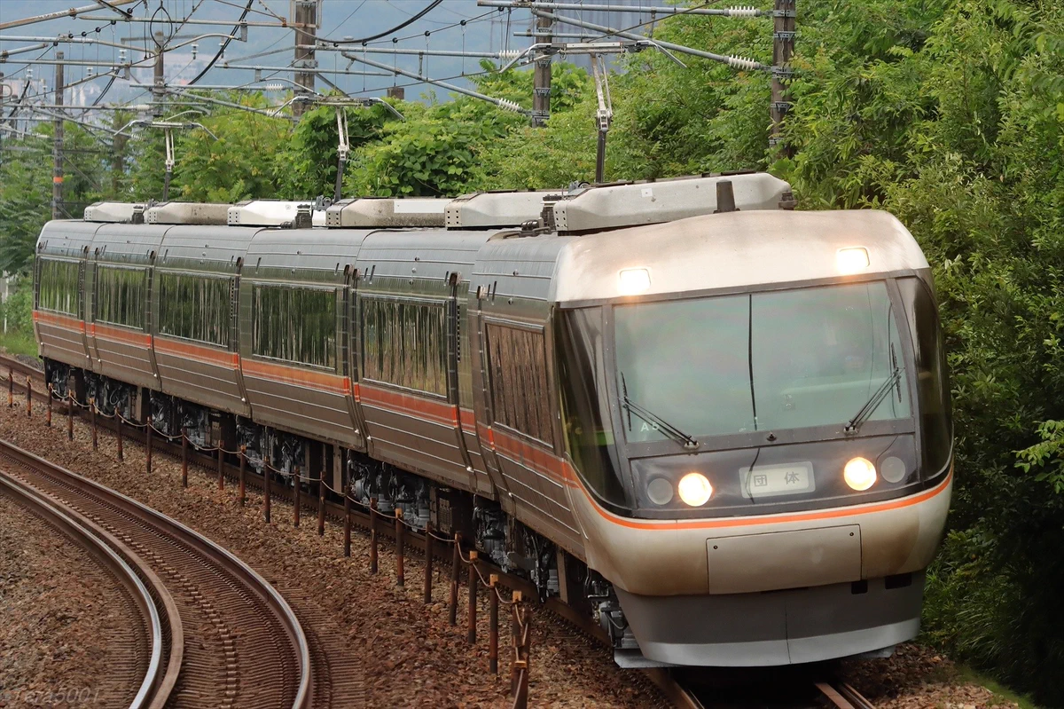 7年ぶり「諏訪しなの号」運行、信州の魅力をPR