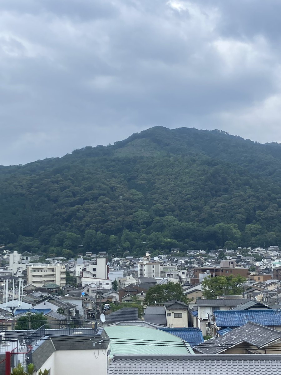 library27jp's tweet photo. 本日の27屋上。曇りですが、風が涼しく、心地よく。 https://t.co/xhBD6tZJDl