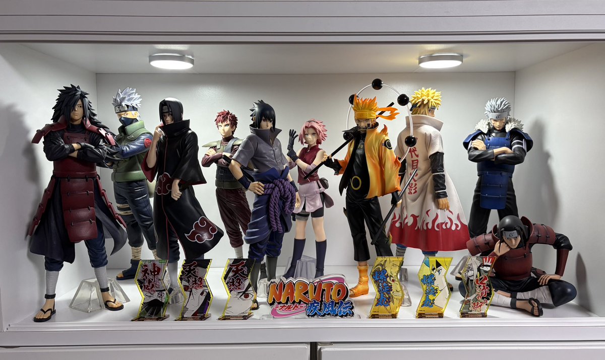 violetbluen's tweet photo. 確かに今回の一番くじはこれまでと比べるとちょいサイズ小さいな😇 https://t.co/wz0AkowYRC