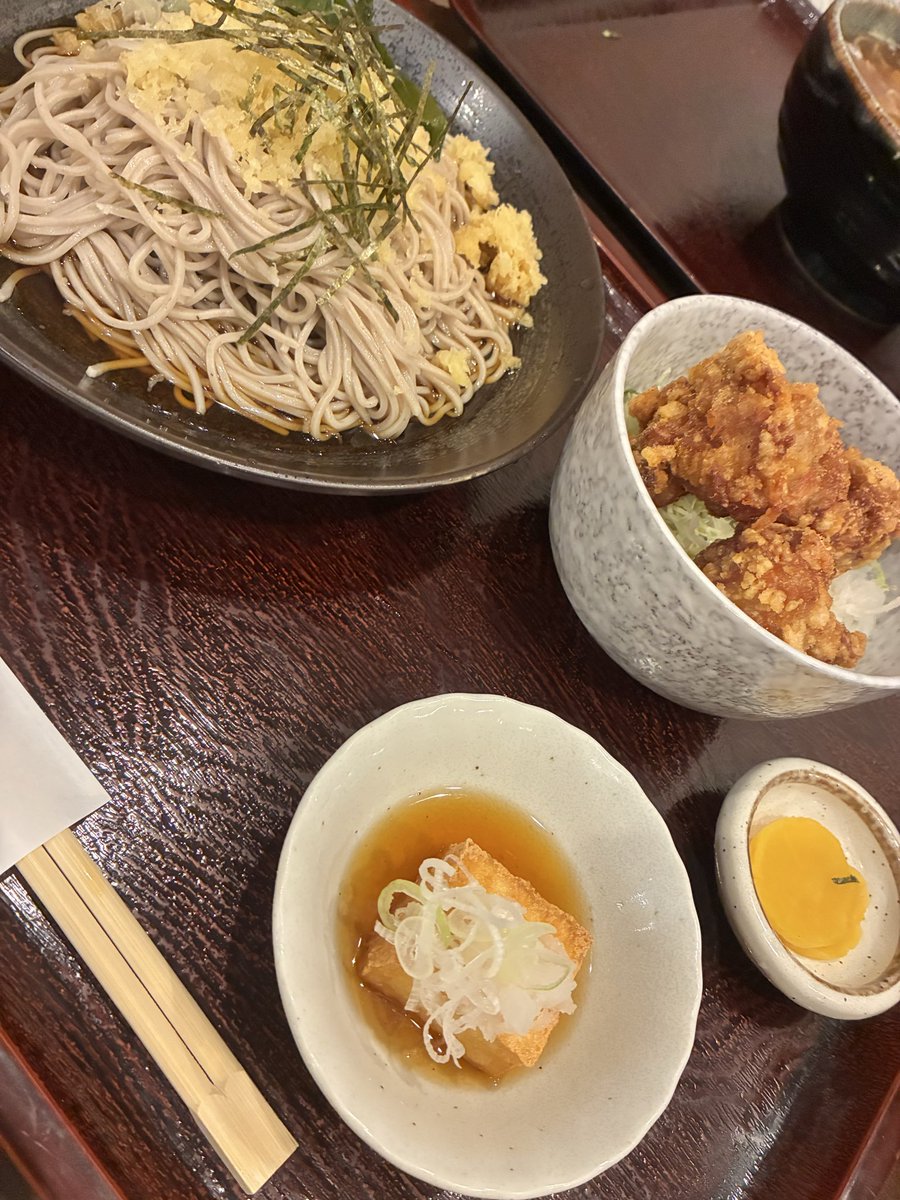 s0113f0401's tweet photo. 今日は昼食&amp;散歩で近くへショッピング🚶 https://t.co/yOmbMfmxZ8