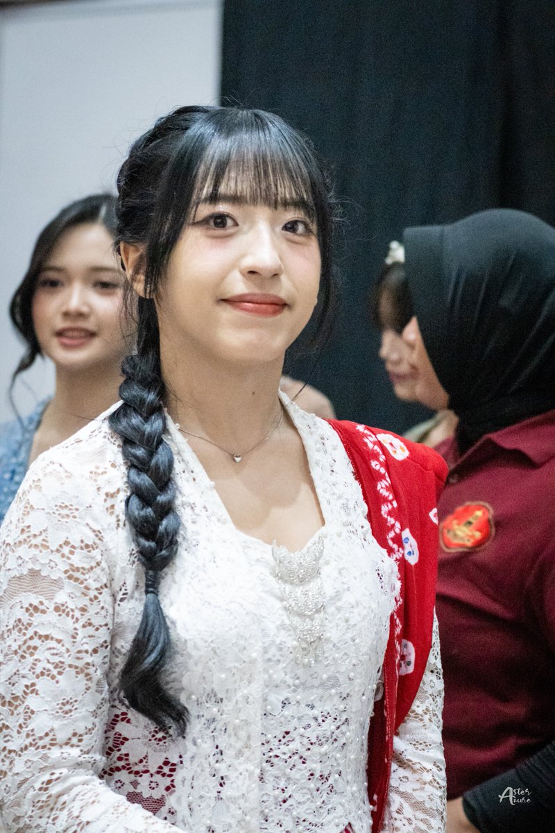 AzureAster16's tweet photo. Happy #Saturdaisy dari aku yg kangen berat 💔🥲😭

@Daisy_JKT48 
📍250627 Meet and Greet Yogyakarta #JKT48Passion https://t.co/omN4Pj33vC