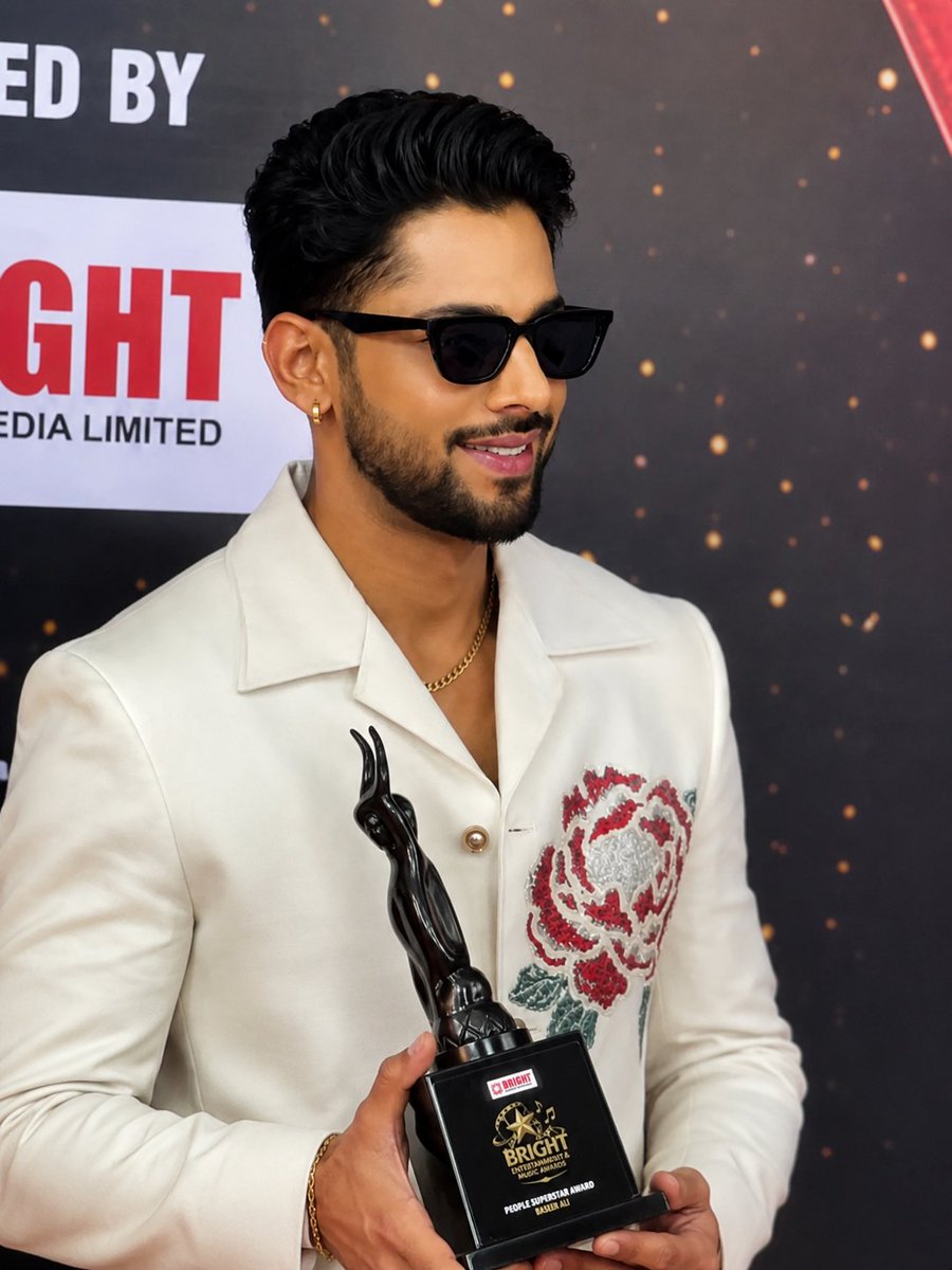 NibiiXBaseer's tweet photo. WON "PEOPLE SUPERSTAR AWARD"🤍🧿 HUGE CONGRATULATIONS TO OUR STAR BOII✨MANYY MORE TO COUNT KEEP SHINING AND KEEP GROWING💌<3
.
.
DT:-@Baseer_bob
.
#BaseerAli #TeamBaseer #BaseerSquad https://t.co/8Z569oYYdE