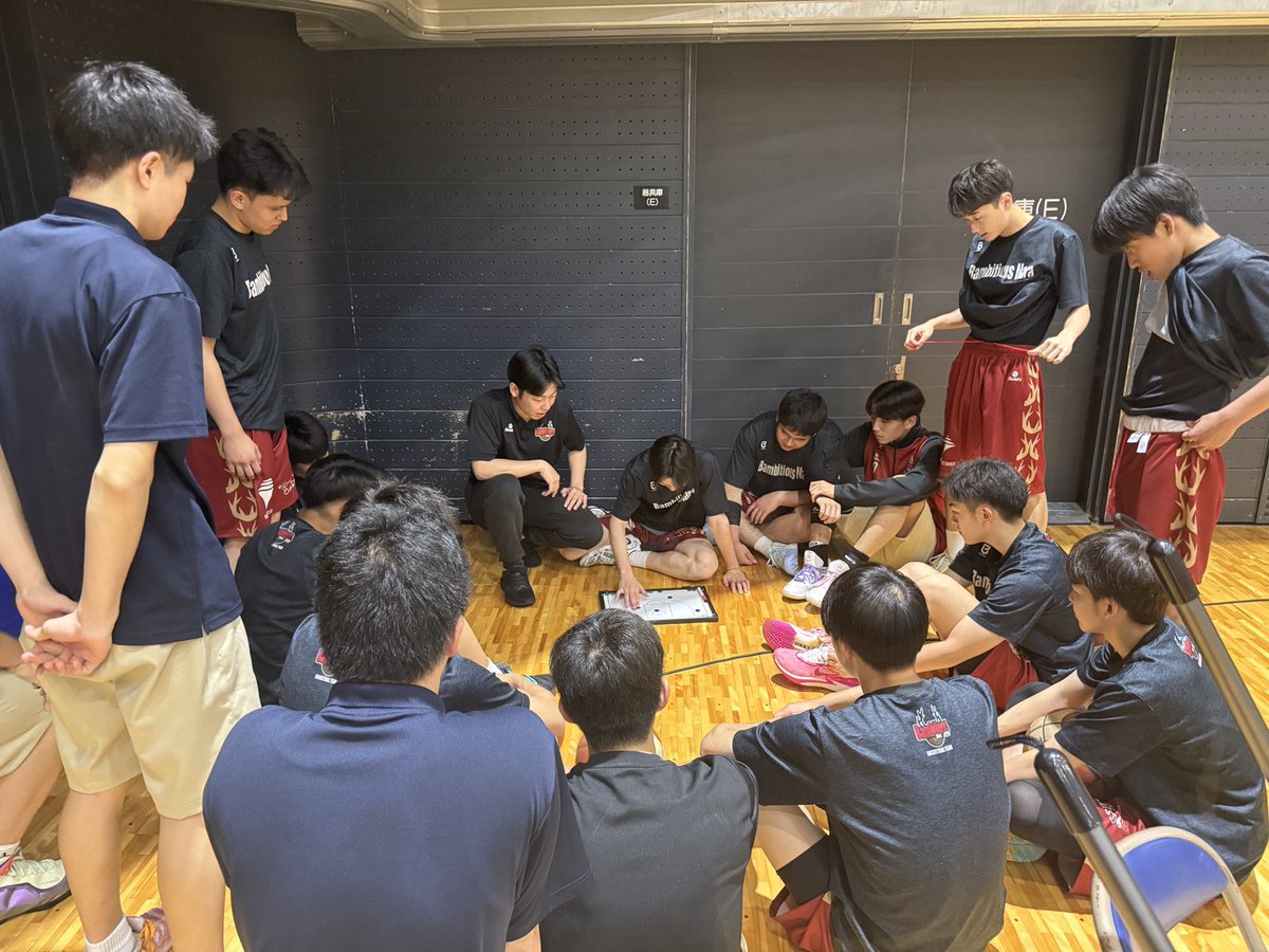 bambitiousnara's tweet photo. 🦌🏀
インフロニア B.LEAGUE U18 REGIONAL LEAGUE 2026 西地区

奈良 U18　103-22　広島 U18

開始からリードを広げ、出場メンバー全員得点で快勝‼️

次戦は、この後17:15〜 U18 島根との対戦です。

🔗https://t.co/MIYY9KZNbd

#バンビシャス奈良U18
#バンビシャス奈良 https://t.co/O4WIw77Z3e