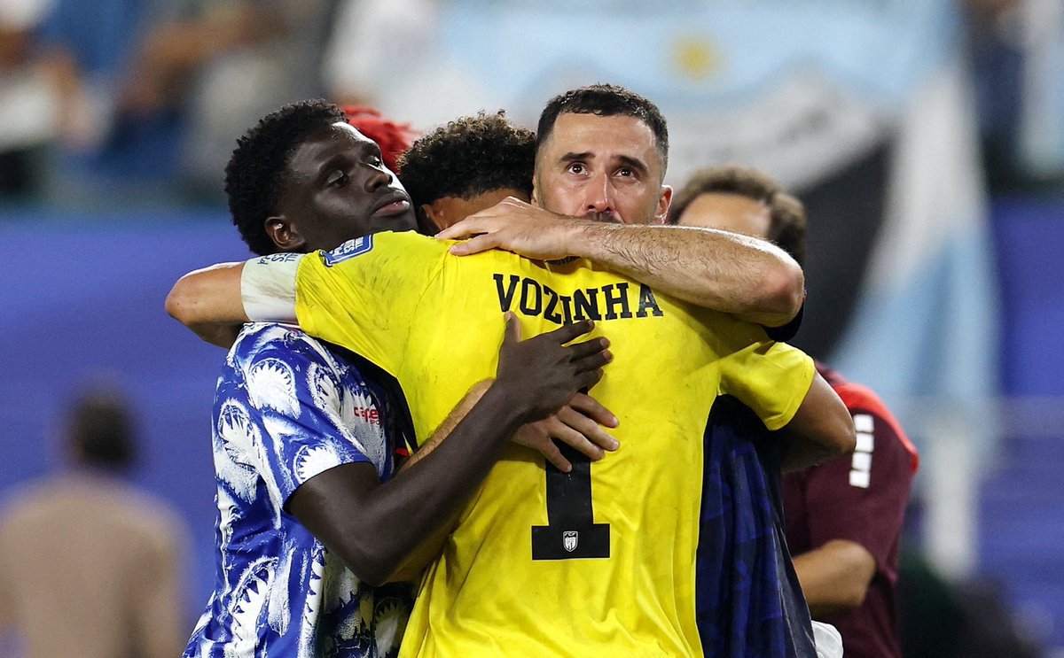 highlightsfot's tweet photo. Perjalanan luar biasa akhirnya harus berakhir. 🇨🇻💙
Cape Verde pulang dengan kepala tegak setelah memberi kejutan sepanjang turnamen. Mereka mungkin gagal melangkah lebih jauh, tapi semangat juang dan keberanian melawan tim-tim besar akan selalu dikenang. https://t.co/DvsHt7qJ8d