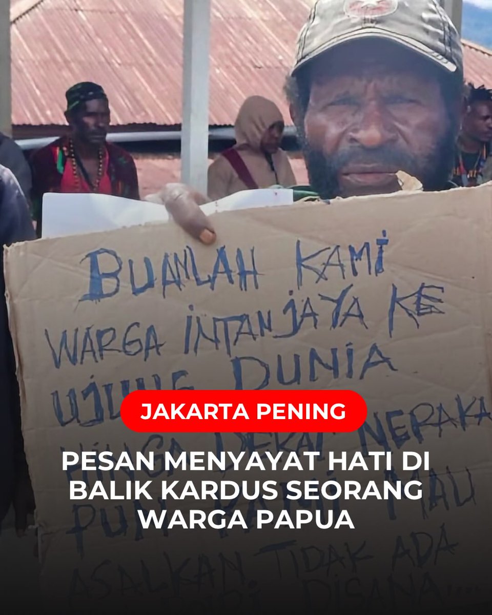 BiLLRaY2019's tweet photo. Di ujung timur yang terlupakan, di tanah Intan Jaya yang penuh luka, seorang lelaki dengan wajah penuh garis kesedihan dan amarah berdiri tegar. 

“Buanglah kami, warga Intan Jaya!
Ke ujung dunia. Hingga ke dekat neraka pun kami mau! Asalkan… tidak ada TNI-Polri di sana.” https://t.co/Va2zqbgKHN