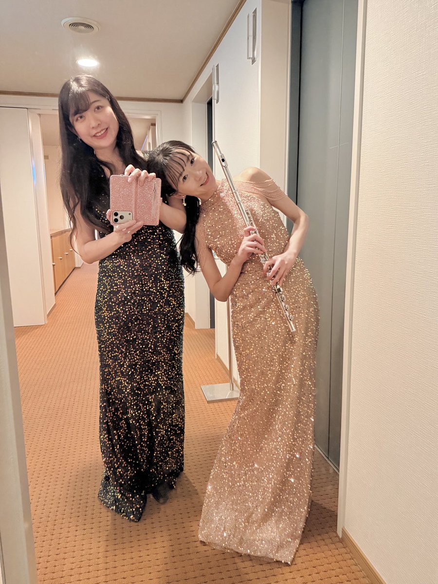 mami229flute's tweet photo. 今年も
斎藤ホテルさんにて
ピアノMANAMIちゃんとロビーコンサート
1泊2日の旅

行きはどうなる事かと思った中央道を経て
ホテルの皆様のおかげ様で
鹿教湯温泉斎藤ホテルへ到着できました

ホテルの響きの良い空間は
1年に1回でももっとでも味わいたい♪
そして
お客様からのお声掛けも嬉しかったです https://t.co/ADzLdRrOjQ