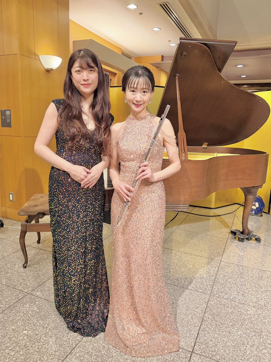 mami229flute's tweet photo. 今年も
斎藤ホテルさんにて
ピアノMANAMIちゃんとロビーコンサート
1泊2日の旅

行きはどうなる事かと思った中央道を経て
ホテルの皆様のおかげ様で
鹿教湯温泉斎藤ホテルへ到着できました

ホテルの響きの良い空間は
1年に1回でももっとでも味わいたい♪
そして
お客様からのお声掛けも嬉しかったです https://t.co/ADzLdRrOjQ