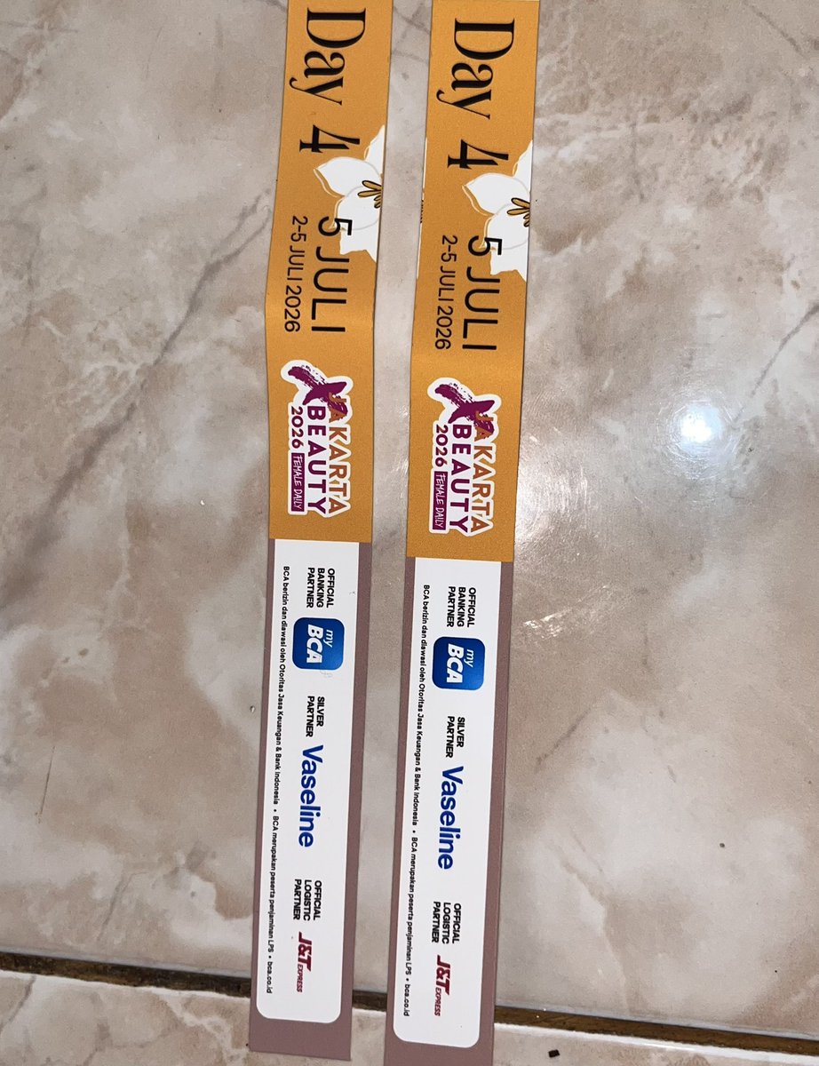 bluberichezz's tweet photo. wts tiket jxb day 4 udh jd gelang‼️
10k💵 /per tiket
COD venue skrg (soalnya day 4 udh ga ke jxb) 

#zonauang #tiketjxb #jxb https://t.co/L8BBiOYZ8v