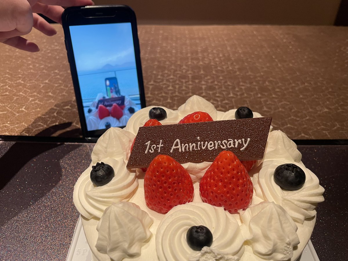 _____N1011's tweet photo. 結婚1年記念日、あっという間だったなあ https://t.co/Yp9ZPimWTo