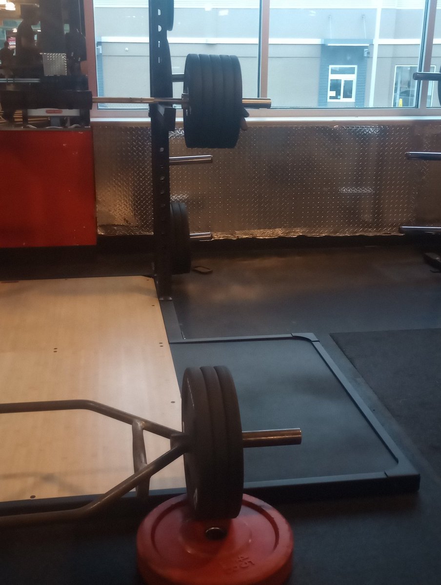 ShawnMcElhinney's tweet photo. I forgot to post the leg workout from yesterday. See the first picture for details.
#Mentzer
#Yates
#Viator https://t.co/m9rSi4DSTX