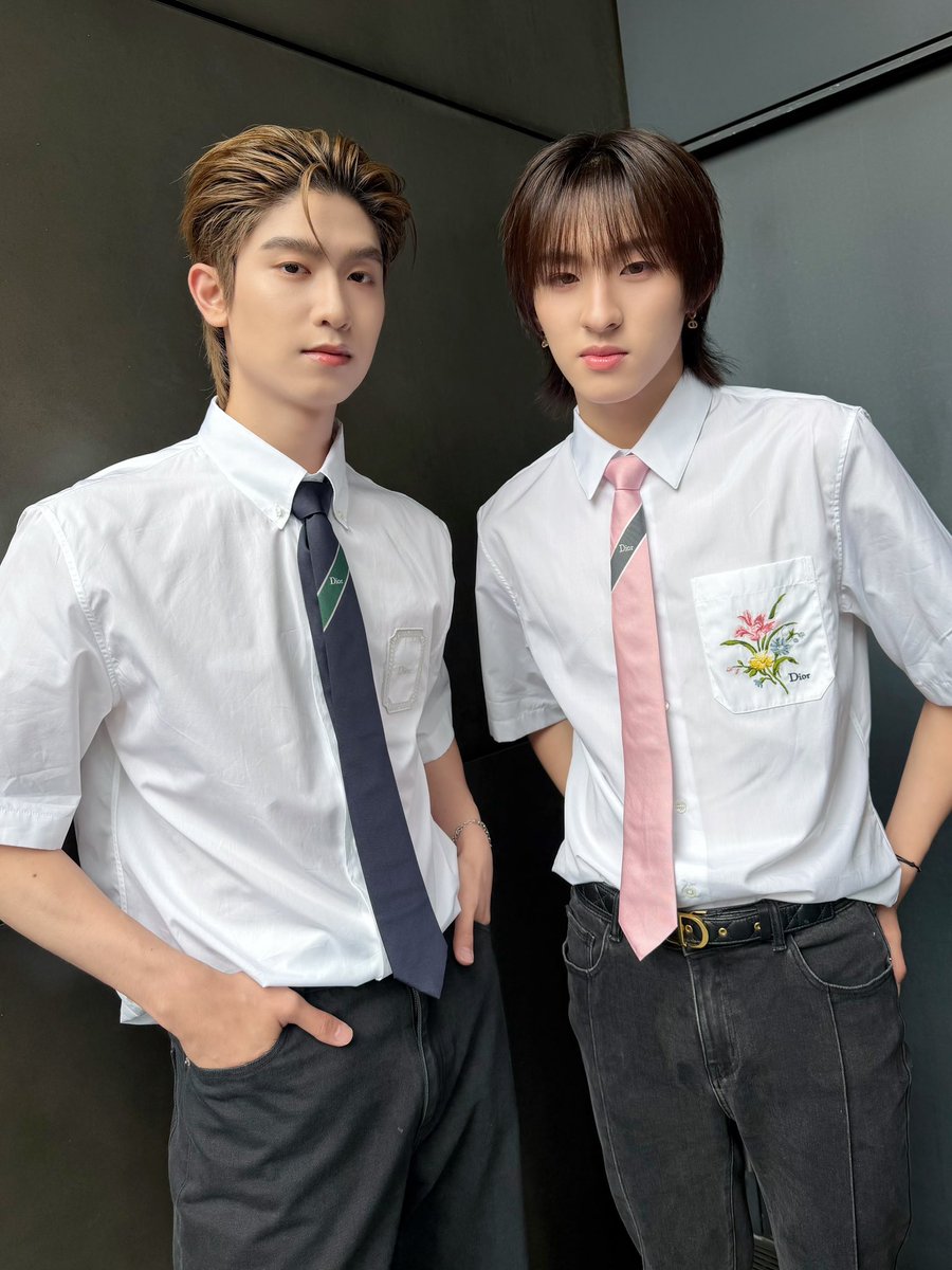 DomundiTV's tweet photo. “โทมัส” @tthomastc และ “ก้อง” @kongjiro_ พร้อมเเล้วสำหรับงาน Your Sky Blu-ray Release Special Event ✨️

#YourSkyTMKinJapanDay2 https://t.co/g1IGu8gYJz