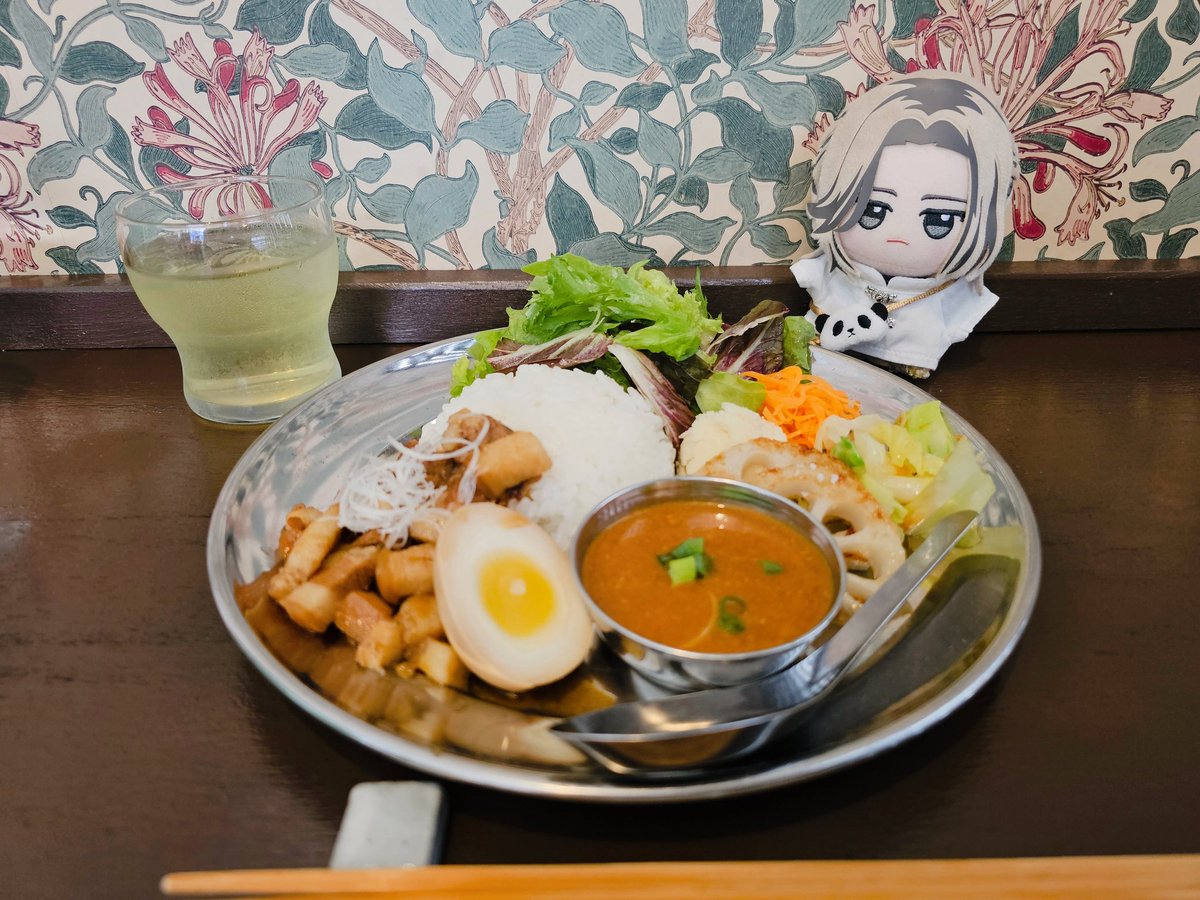 kugacchi72's tweet photo. ルーローのプレート食べた😋！！
礼光に着いてきてもらった。
ちなみに精進カレー付いてた🍛 https://t.co/tvo4gZqkj6
