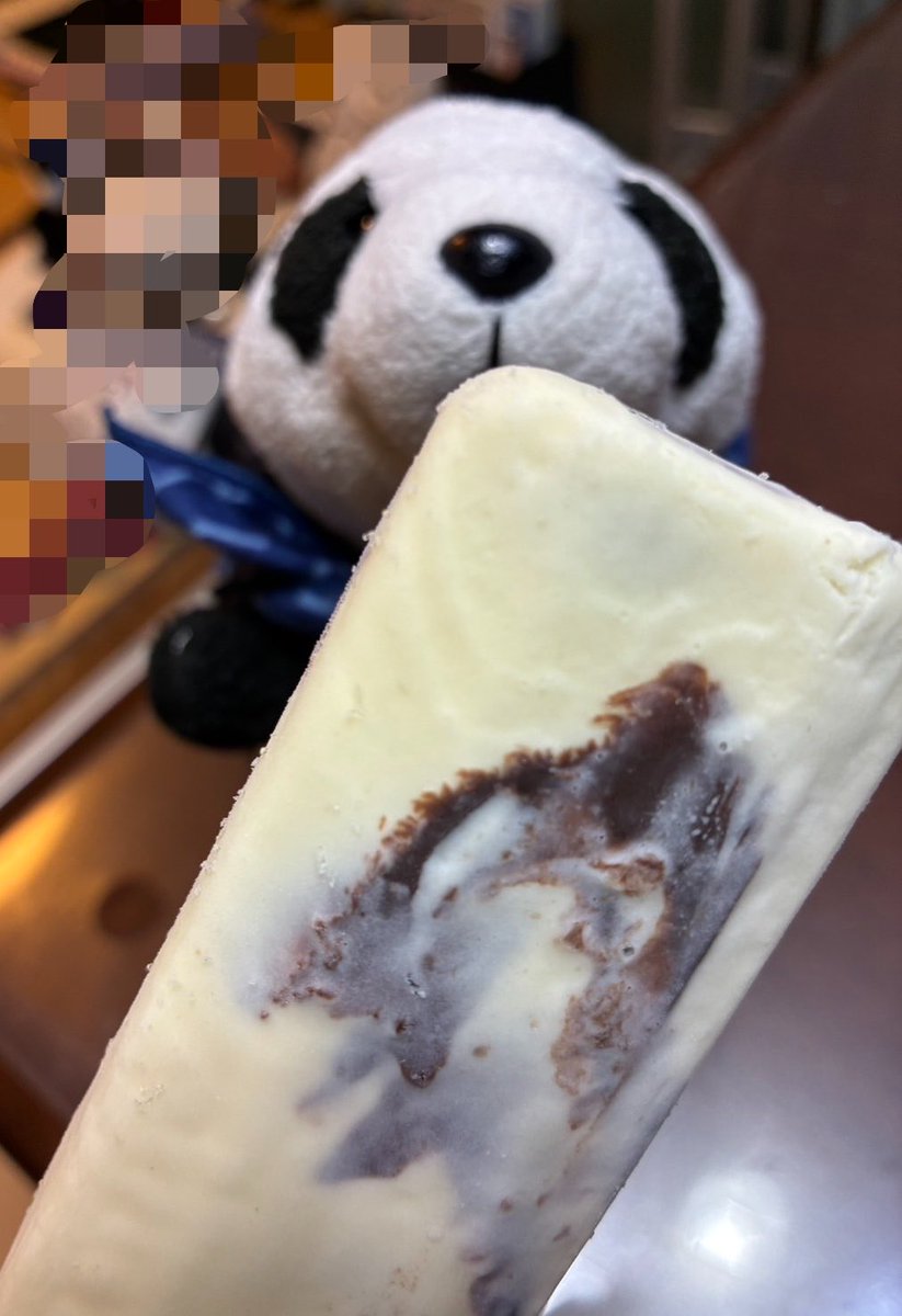 suttokopanda's tweet photo. バキバキチョコバッキー🍫

#ぬいどり
#ぬい撮り
#パンダ
#ぬいぐるみ https://t.co/ccyfg1jC8D