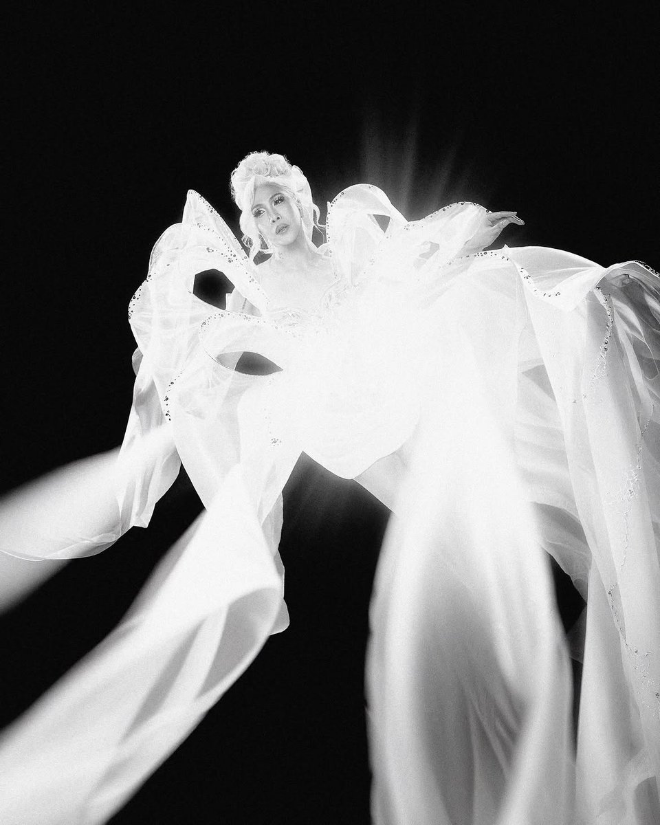 ViFeelings's tweet photo. these photos OMGGGG QUEEN YES

#ViceGanda | Vice Ganda
(c) vincecanlapan https://t.co/JX3sp8oGNV