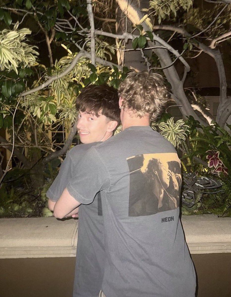 tvteyam's tweet photo. I’m actually so obsessed with them GIVE ME 20 MORE MOVIES OF THEM ON MY DESK TMR #ryanaim #leviticus https://t.co/iR8lGVmYOH
