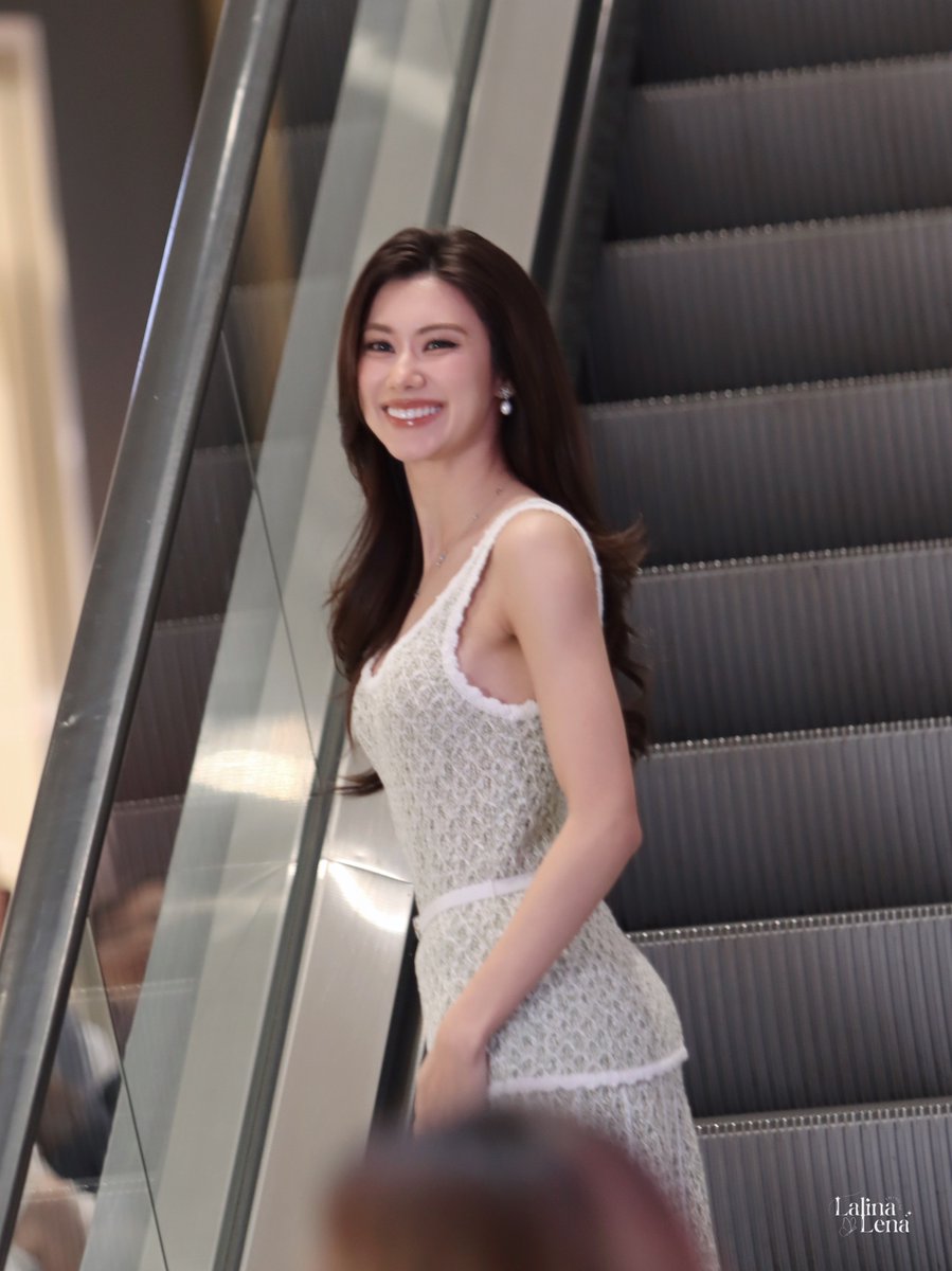 LalinaLena1999's tweet photo. เจ้าหญิงตัวน๊อยๆ😚😚😚☺️

LENA TORY BURCH AT ICONSIAM
#ToryBurchICONopeningxLena https://t.co/RhHWOyhUJV