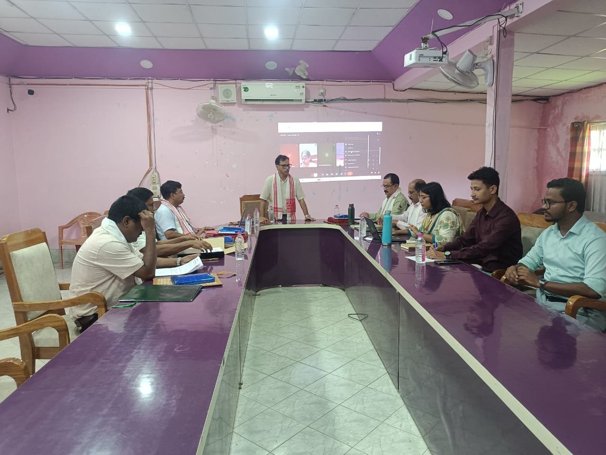bibhabtalukdar's tweet photo. I attended the 1st Meeting of the Board of Studies of the Department of #Geography of @GoalparaCollege yesterday as a member of the Board. Provided inputs to make syllabus as per opportunities of the #NationalEducationPolicy2020 to enhance the chances of employability. @aaranyak https://t.co/wlLI7rI73Q