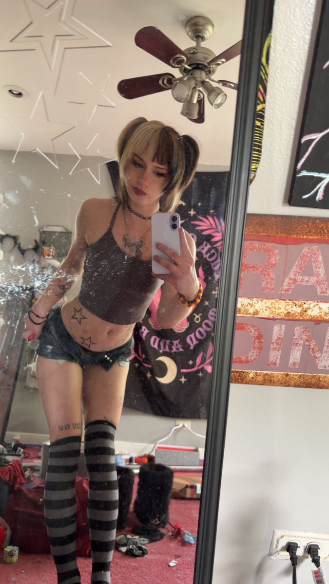 kat___pixel_'s tweet photo. I fear I'd be ur favorite notification https://t.co/YHzxfPp84L