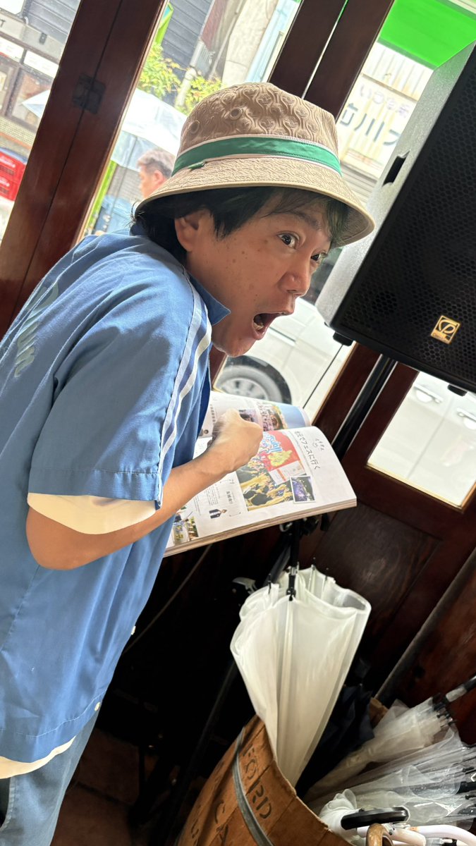 takatukidamasi's tweet photo. 結局、JK cafeさんで系列店に貼って頂くポスター4枚を受け取って頂いたので4得点で良いですかね？そして、なんと！
「北摂まち本」という雑誌に、「高槻魂」が取り上げて頂いてます！
ぜひお手に取ってみて下さい♪

#ポスハリ2026
#高槻魂2026
#チームナカ松
#北摂まち本 https://t.co/81KeRDxzmZ