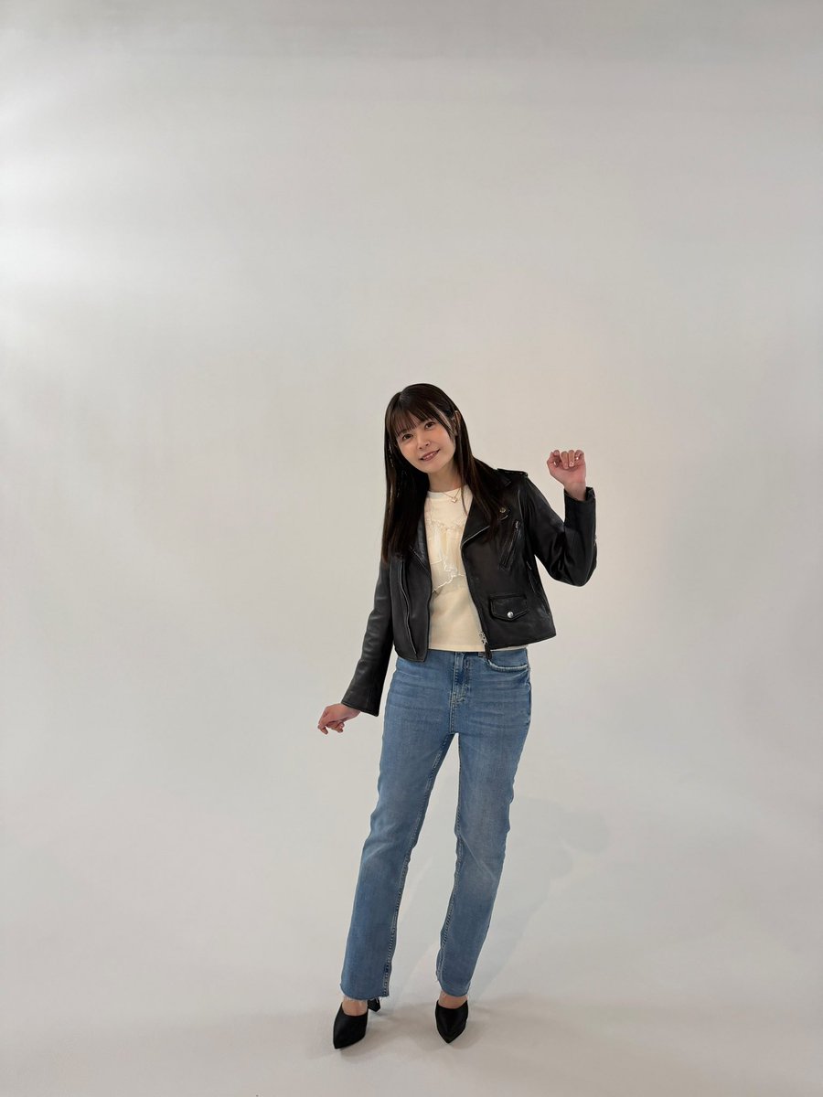 Ayana_take's tweet photo. 珍しく衣装がレザージャケットでした🩷×100
すんごい高いヒール履いてます！！ https://t.co/HIJZDEP1az