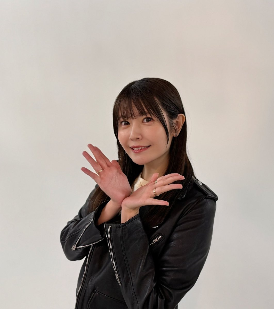 Ayana_take's tweet photo. 珍しく衣装がレザージャケットでした🩷×100
すんごい高いヒール履いてます！！ https://t.co/HIJZDEP1az
