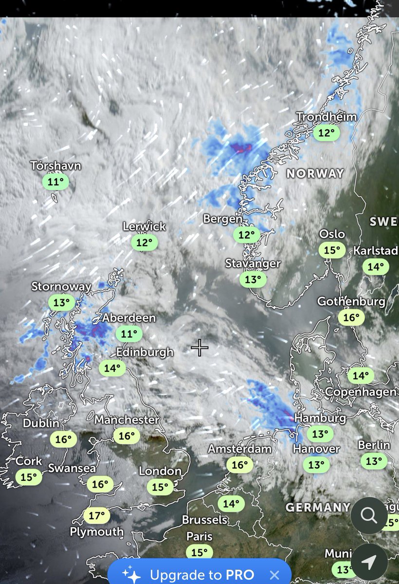 ElznGaz's tweet photo. Wow the uk isn’t even visible 🤬🤬
#geoengneering #weather #notnatural
#shocking https://t.co/Sqk12XBLu6