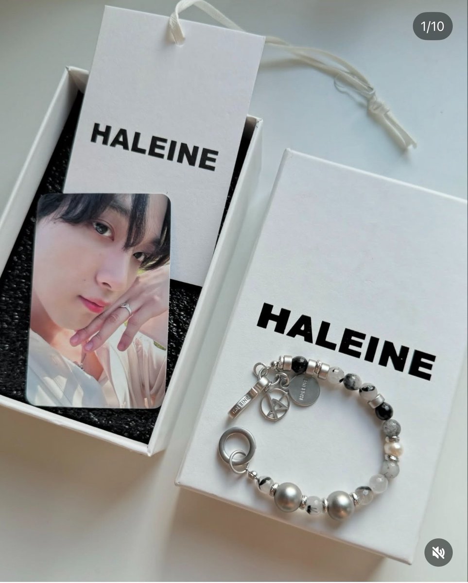 ker_killer's tweet photo. @SWKAWANG96 กี้ดดดด กำไล HALEINE เค้าก้เอ้ปมาเหมือนกันนน ของจริงสวยมากกก 🥹 ไม่รุช่วยเรื่องอะไร แต่อยู่บนข้อมือแฮชละดูดีมากเนอะ 🥺✨ ส่วนน้ำหอมเค้าไปลองละ กลิ่นออกแนวแป้งเด็กไหมคะ ลืมแร้ว แต่แบรนด์นี้ขึ้นชื่อเรื่องน้ำหอมอยู่ละ เริ่ดมาก 👍🏻 https://t.co/awqP2uho4v