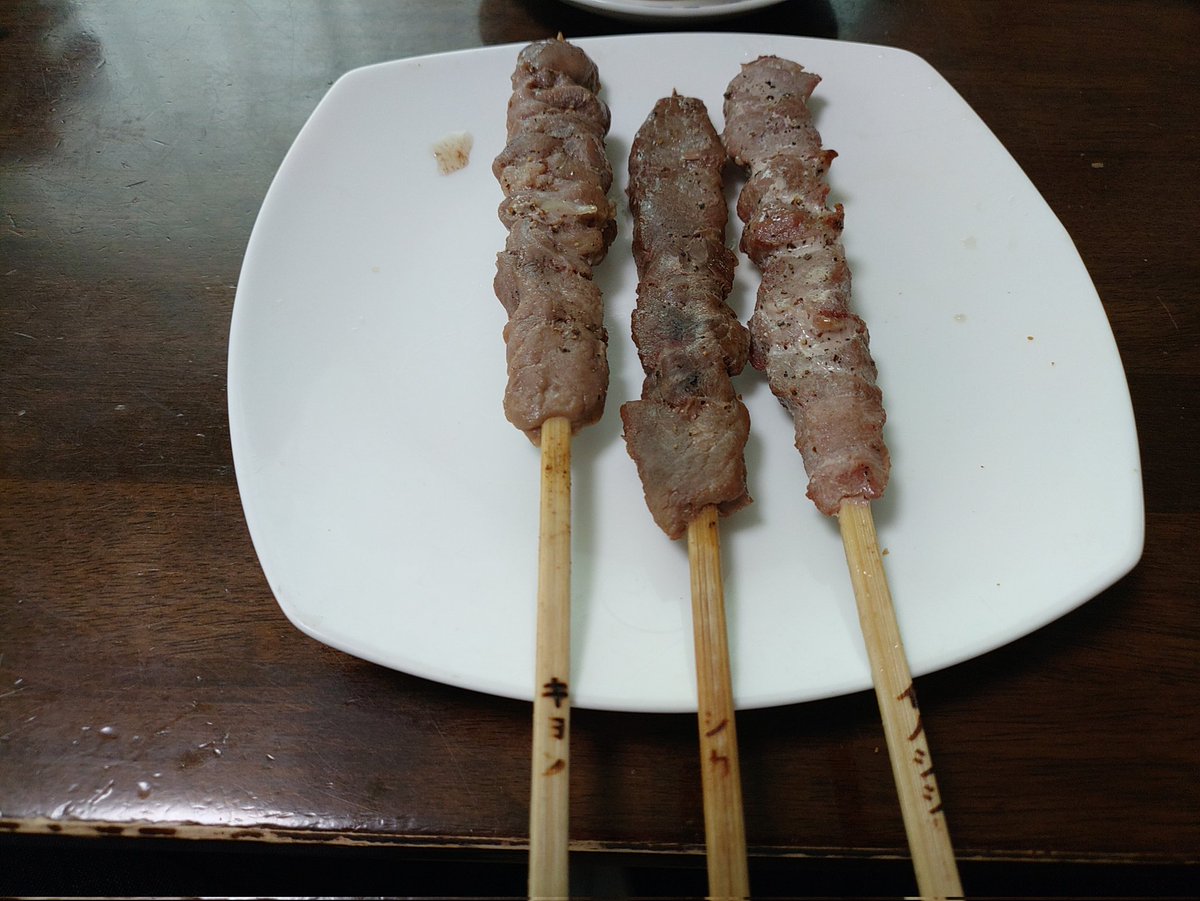 tarusoopy's tweet photo. 今日は午前中にゆりの里。
イベントないけど駐車場いっぱいでした。
小糸在来納豆と豆腐、トウモロコシ、ブルーベリー、枝豆、オクラ、ねぎ、紫蘇、アスパラなどを購入。
ジビエ串やってたので猪、鹿、キョンを買ってきました。 https://t.co/8AKekm46kT