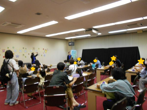 minami_lib's tweet photo. 【イベント終了報告】
 7/4「夏のおたのしみ会」を開催いたしました。おはなし会と工作会を今年はセットで行いました。みなさん上手に七夕の工作を作ってくれました。今回はご参加いただきましてありがとうございました。😊 https://t.co/wrz2f2LCpH