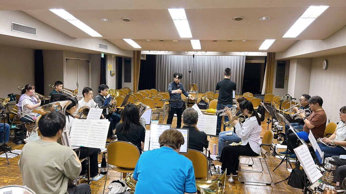 Happypenguinbr1's tweet photo. ハピペンリハでしたー！！！
今日も見学者さんたくさん🩷見学者さんがとっっても素敵なソロを吹いてくださって拍手が起こったり、休憩中みんなでお話を聞いたりできました！🥰
初見学で即入団ご希望のお声も…！？😍
次回はホールリハ！！事前にホールで練習できるのありがたいですね！たのしみ✨ https://t.co/tdfi4GQ3Z5