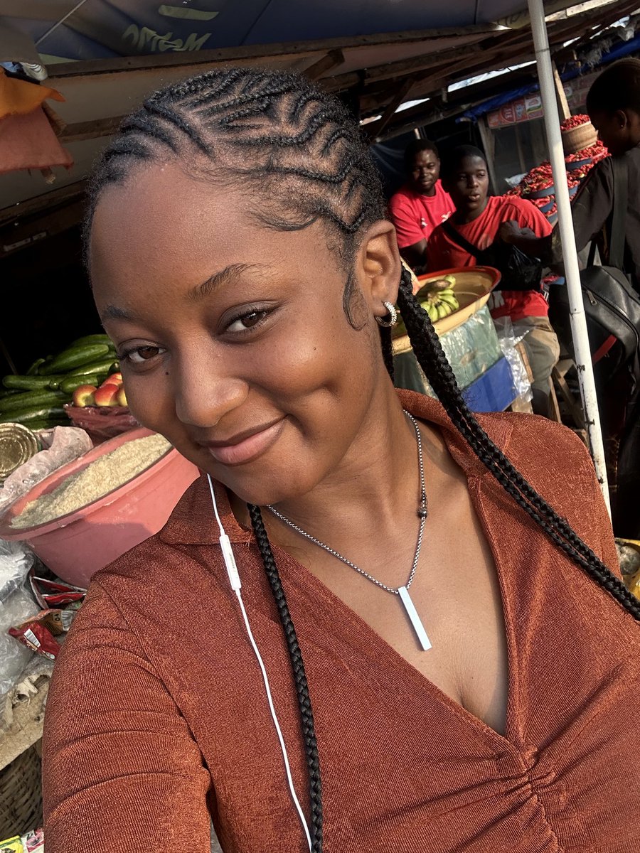 Esther Martins tweet media